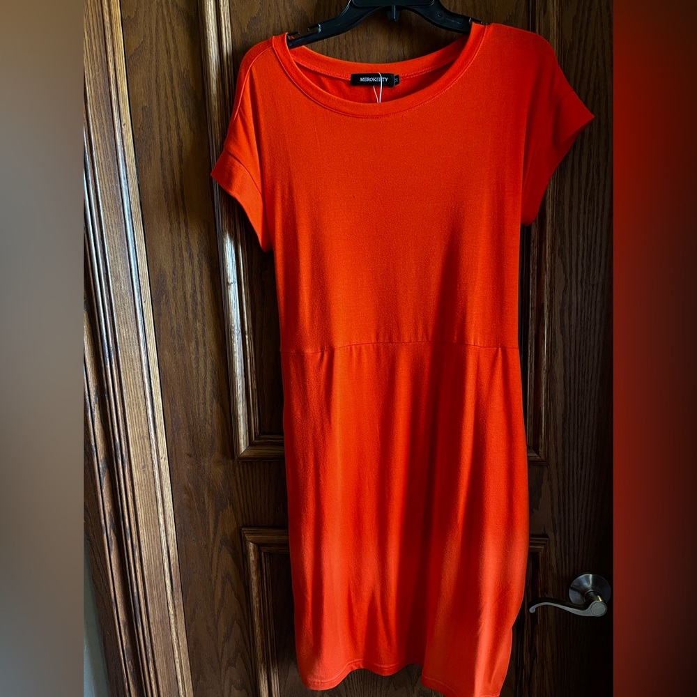 Orange Dress by Merokeety